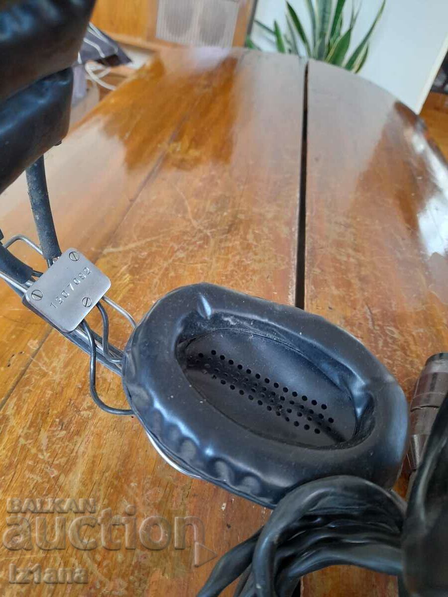 Auction  Old GSSH-A-18 headphones