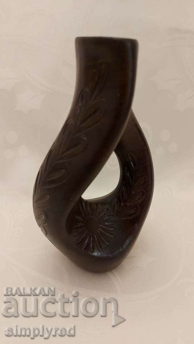 Spectacular vase, decoration imitating wood