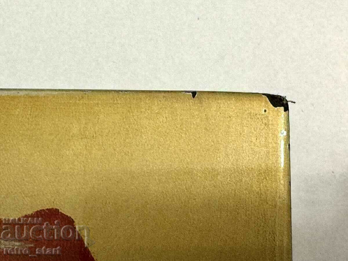 Delivery of Asian jewelry box