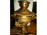 Samovar rusesc de bronz.