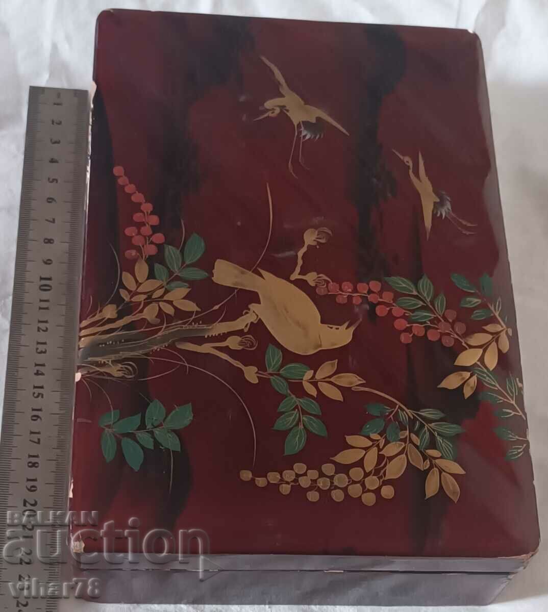 Auction  Rare old box