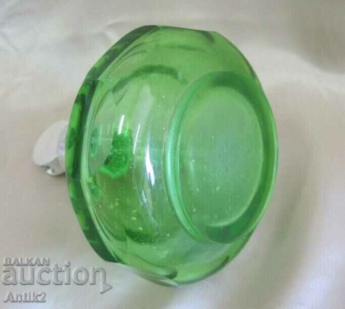 Delivery of Vintich Crystal Green Perfume Bottle Delivery of Vintich Crystal Green Perfume Bottle