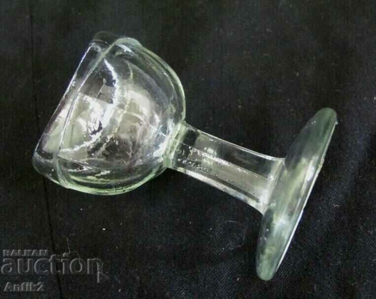 Auction 19th Century Antique Medical Eye Cup Auction 19th Century Antique Medical Eye Cup