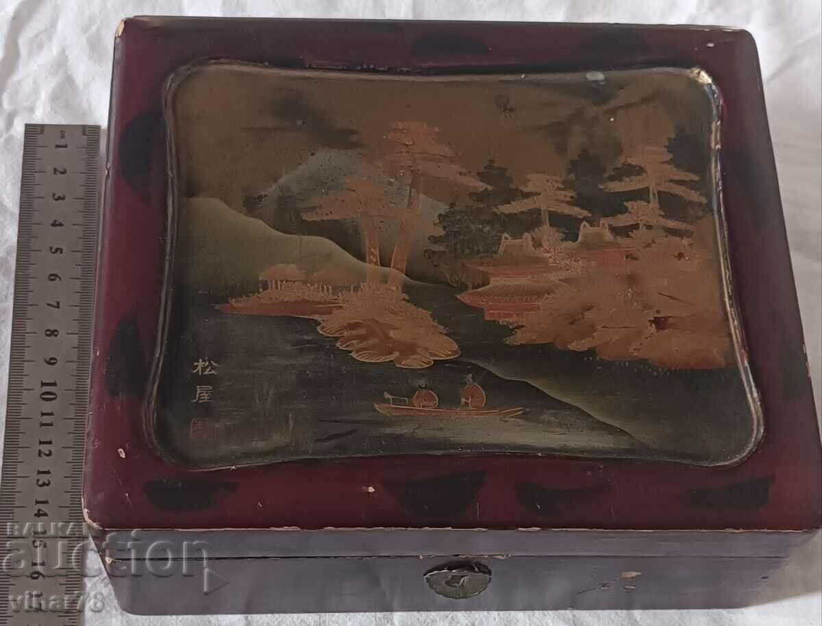 Rare old box with price € 49.99 | 97.77 BGN