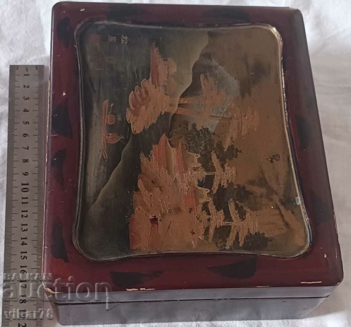 Auction  Rare old box