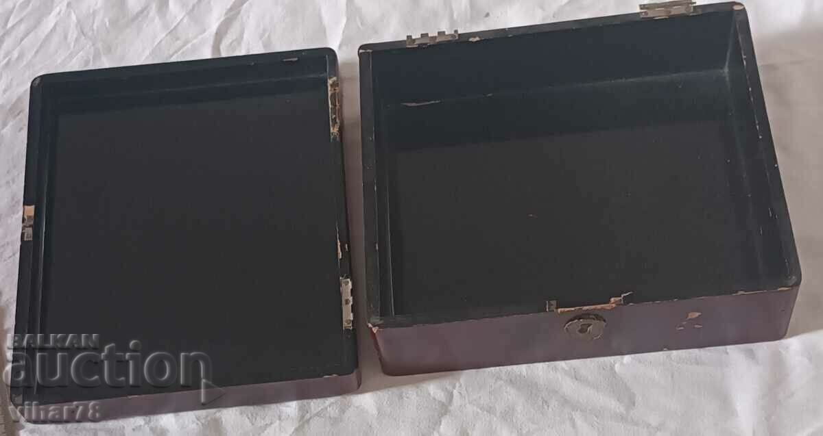 Delivery of Rare old box