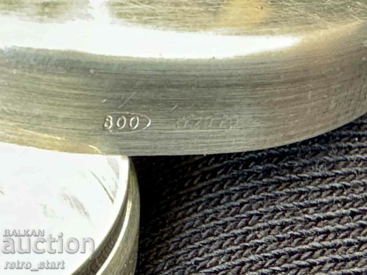 A small silver box - 5 A small silver box - 5