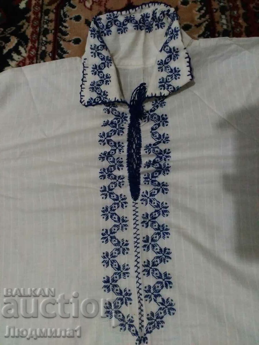 AUTHENTIC OLD MEN'S SHIRT with price 70.00 BGN | € 35.79 AUTHENTIC OLD MEN'S SHIRT with price 70.00 BGN | € 35.79