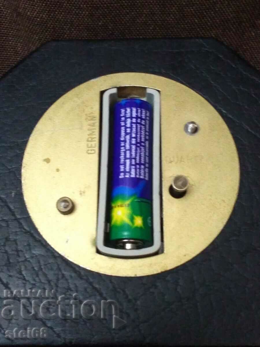 Delivery of ALARM CLOCK -MERCEDES Delivery of ALARM CLOCK -MERCEDES