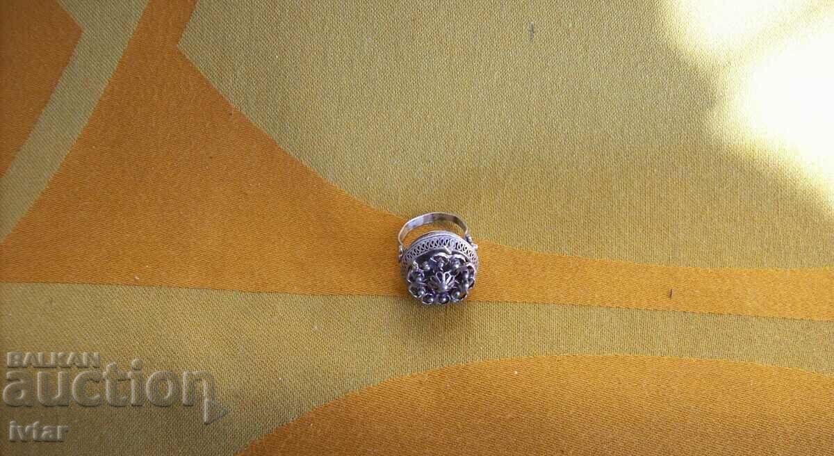 Antique silver ring - 5 Antique silver ring - 5