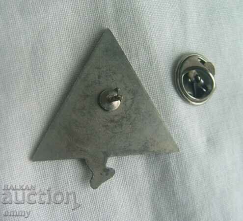 WWF Badge - Save the Dolphins, Radio Kontakt, Belgium with price 3.00 BGN | € 1.53 WWF Badge - Save the Dolphins, Radio Kontakt, Belgium with price 3.00 BGN | € 1.53