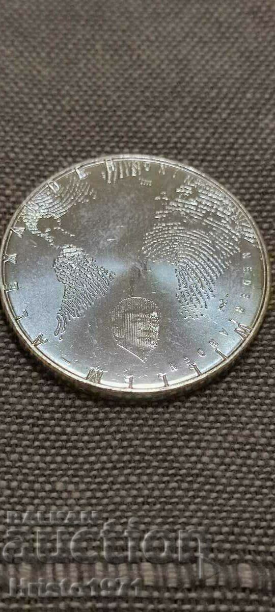 5 euro 2013 cu preț € 15.00 | 29.34 BGN