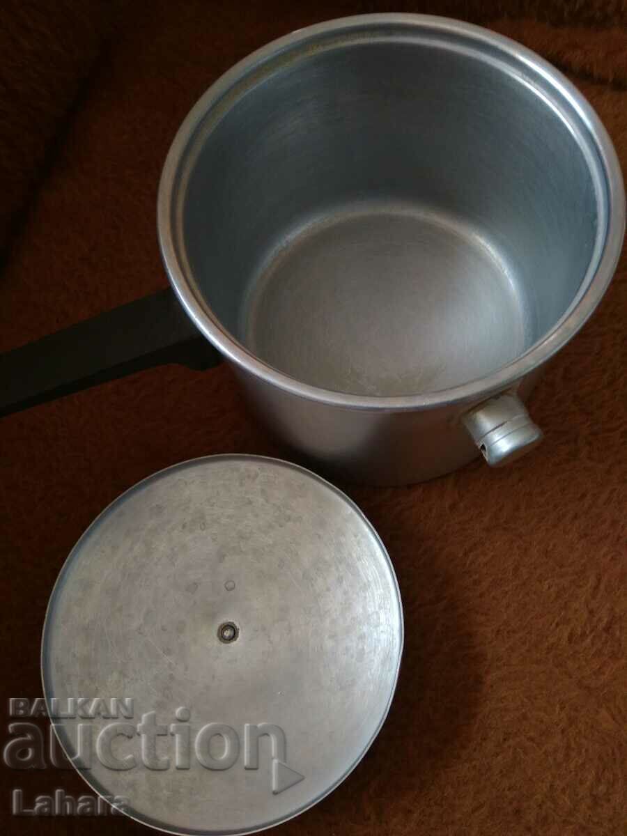 A vessel, a pot for boiling milk with price € 9.20 | 17.99 BGN A vessel, a pot for boiling milk with price € 9.20 | 17.99 BGN