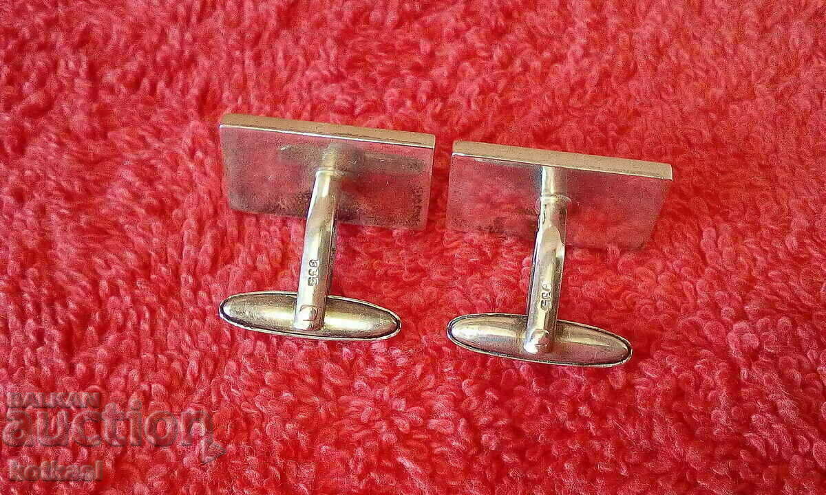 Παράδοση Παλιά μανικετόκουμπα από μασίφ ασήμι 835 ημιδιαφανής πέτρα