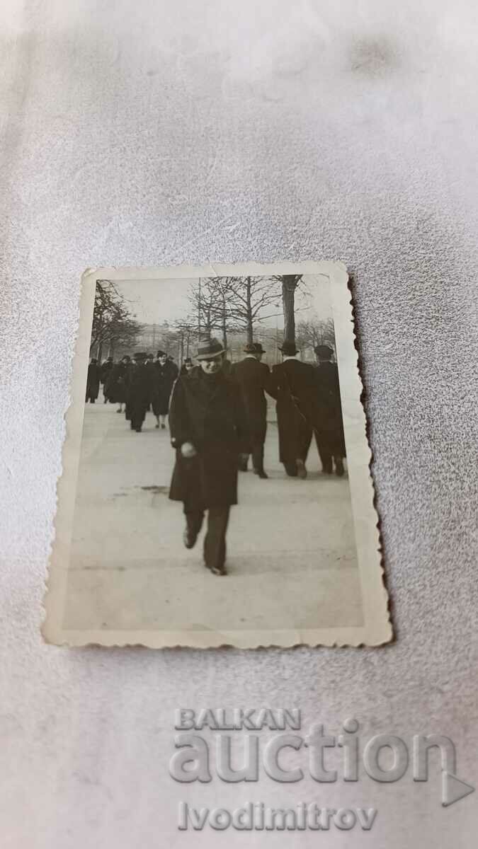 Fotografie Sofia Un bărbat la plimbare 1937