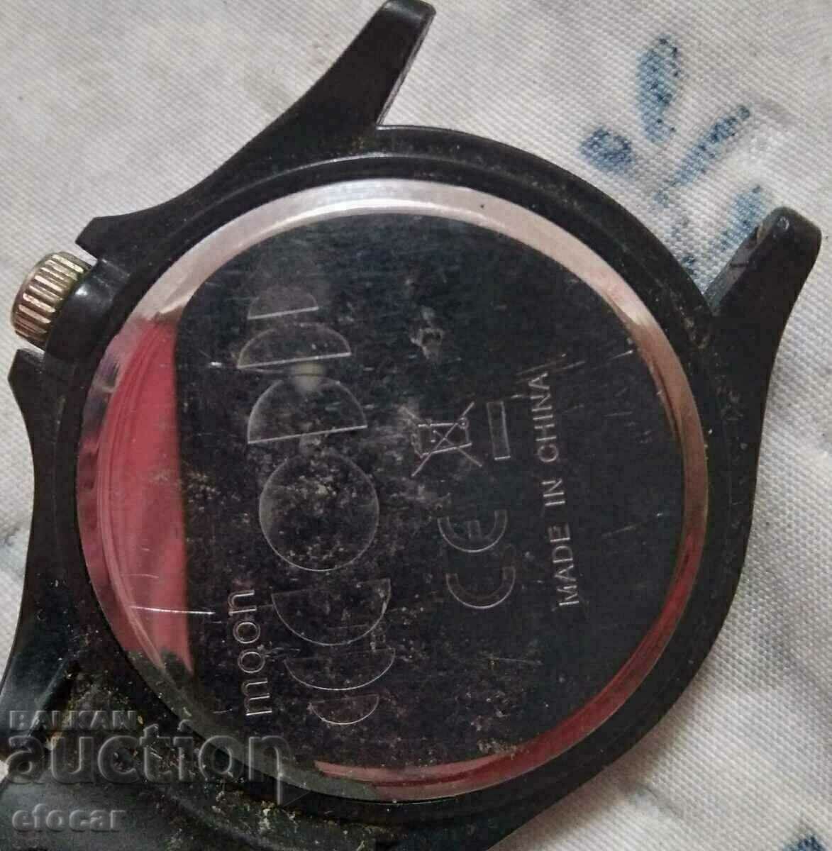 MOON watch with price 1.50 BGN | € 0.77 MOON watch with price 1.50 BGN | € 0.77