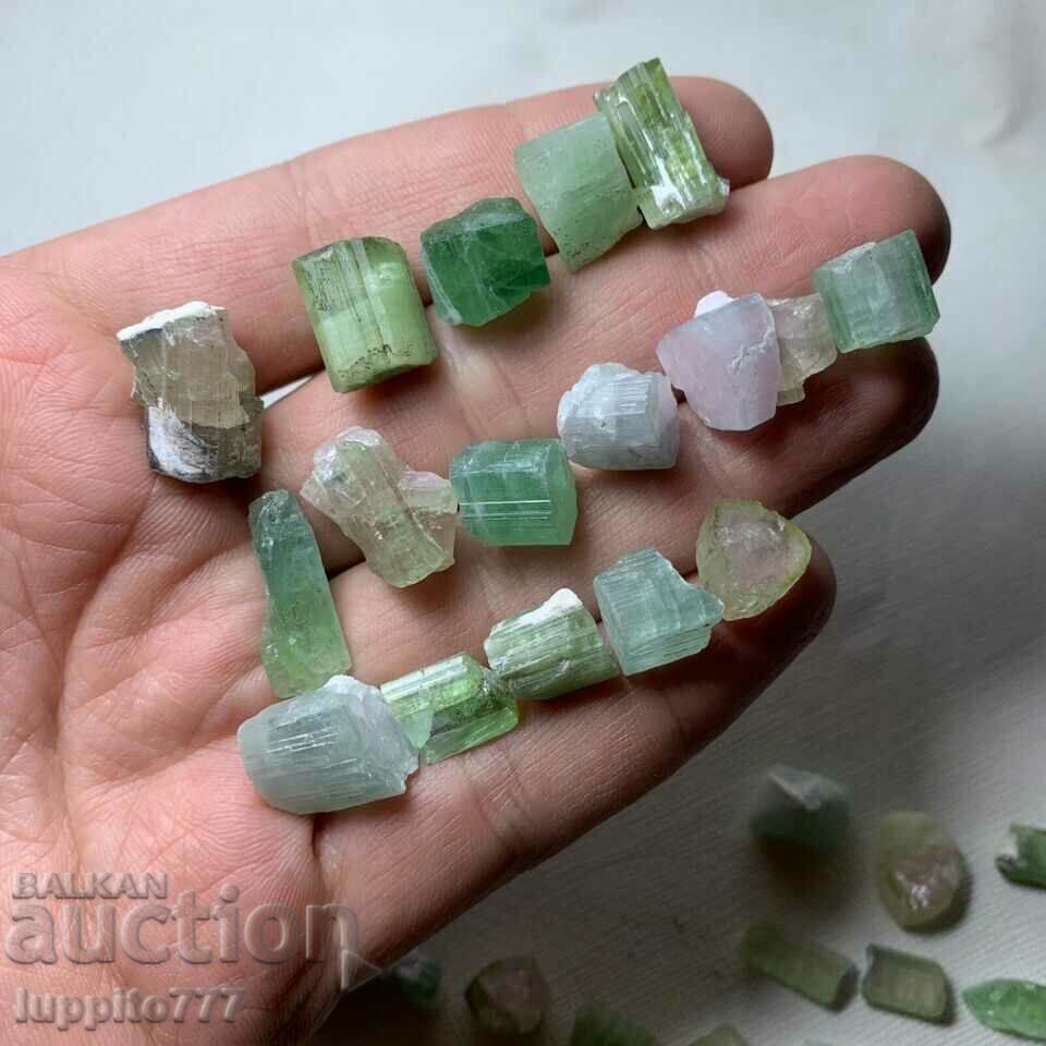 natural green tourmaline facet quality 67 grams 40 pcs.+ lot - 5 natural green tourmaline facet quality 67 grams 40 pcs.+ lot - 5