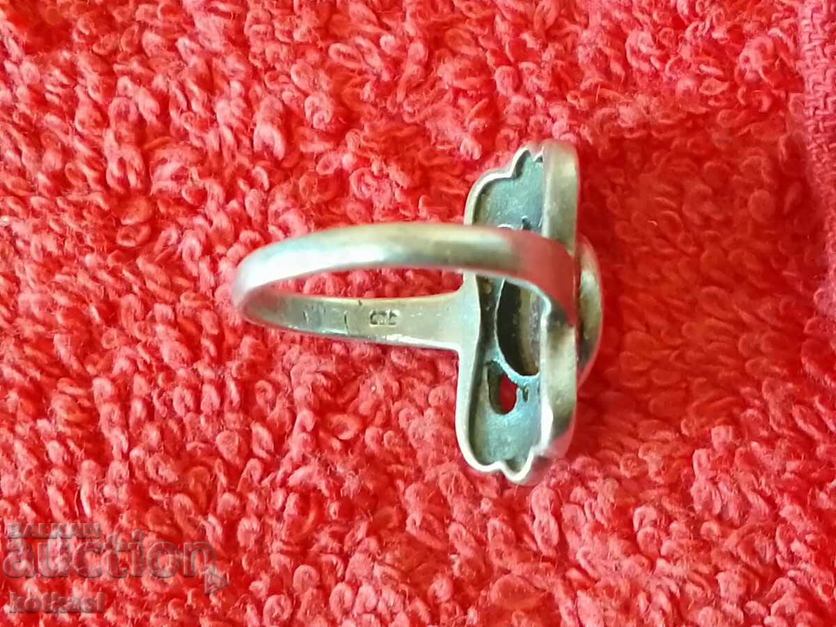 Δημοπρασία Σήμα παλαιού ασημένιου δαχτυλιδιού με ημιπολύτιμους λίθους