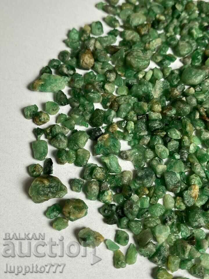 Auction  natural emerald beryl emerald lot 40 grams 100 pieces+