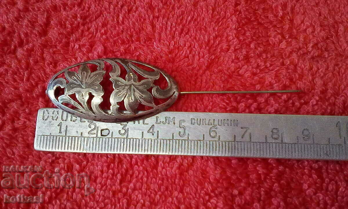 Old silver 835 niello flower brooch with price 55.50 BGN | € 28.38 Old silver 835 niello flower brooch with price 55.50 BGN | € 28.38