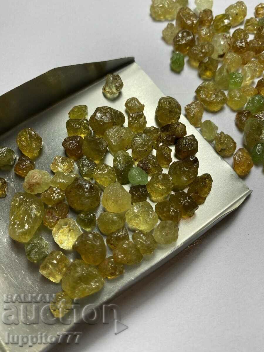 Delivery of natural small garnet lot 68 grams 60 pieces+ Delivery of natural small garnet lot 68 grams 60 pieces+