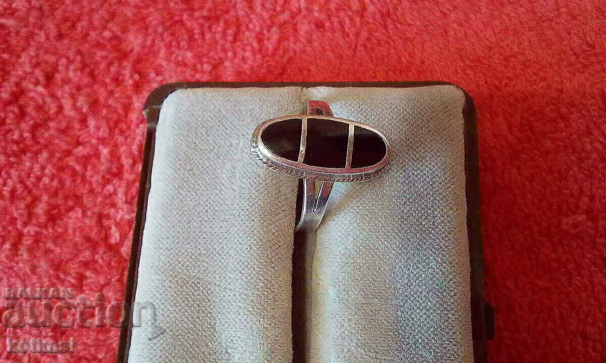 Old silver 925 ring semi-precious stone markings with price 55.50 BGN | € 28.38 Old silver 925 ring semi-precious stone markings with price 55.50 BGN | € 28.38