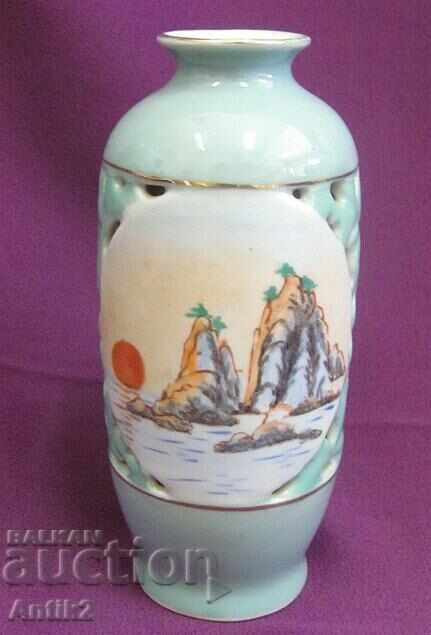 Auction Vintich Parcelanova Vase Corea Auction Vintich Parcelanova Vase Corea