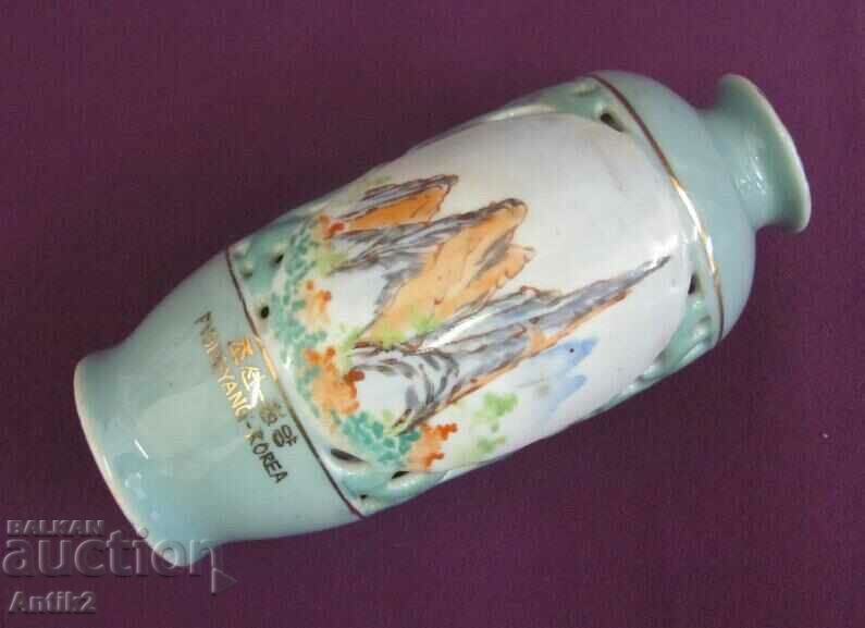 Delivery of Vintich Parcelanova Vase Corea Delivery of Vintich Parcelanova Vase Corea