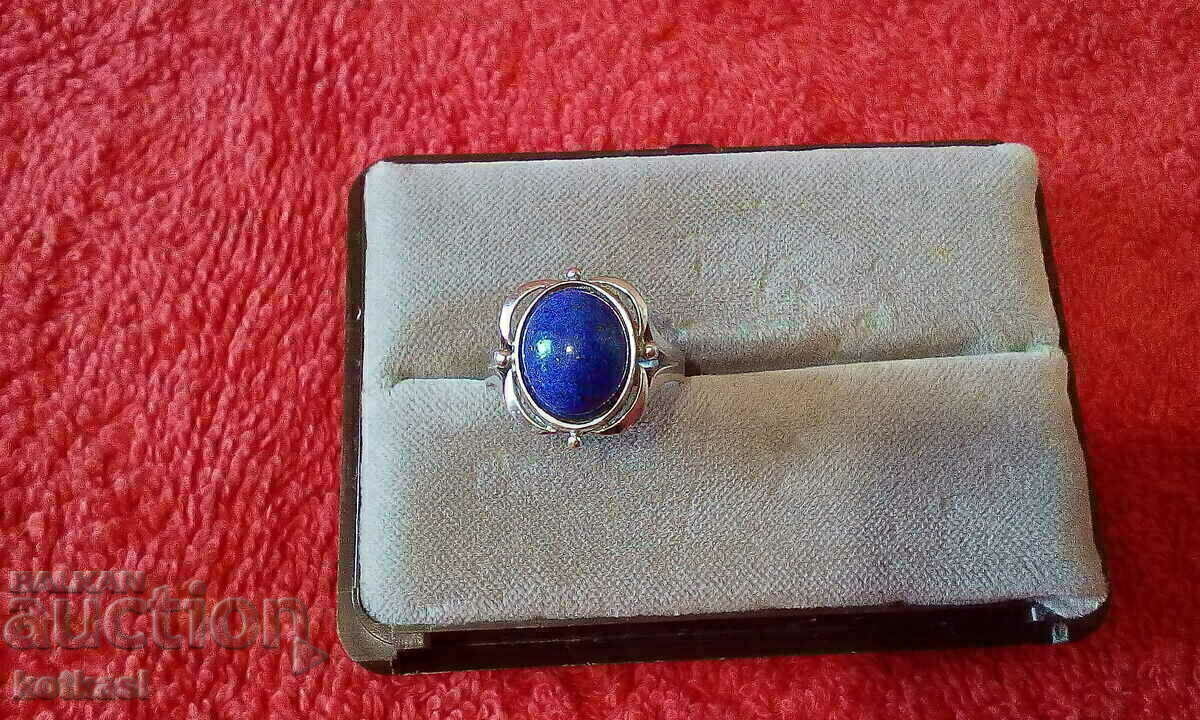 Old silver 925 semi-precious stone ring Old silver 925 semi-precious stone ring