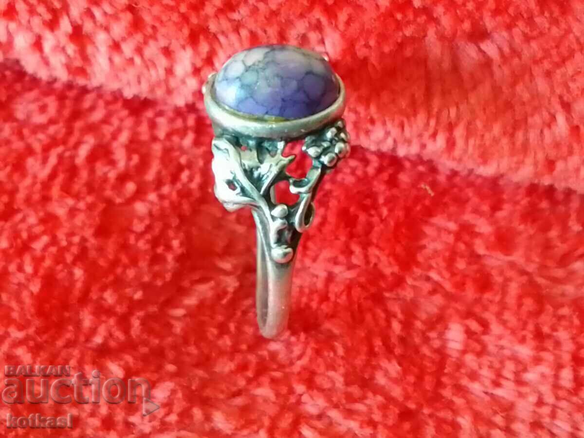 Παλιό δαχτυλίδι από ημιπολύτιμες πέτρες 925 με τιμή € 34.50 | 67.48 BGN