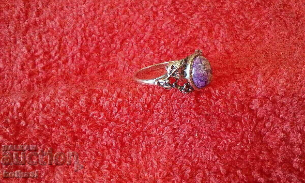 Delivery of Old silver 925 semi-precious stone ring