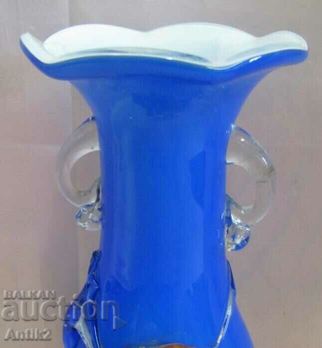Auction Vintich Handmade Original Glass Vase Auction Vintich Handmade Original Glass Vase