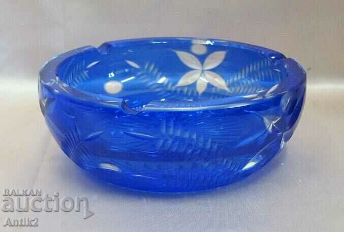 Scrumieră Vintich Blue Crystal Glass Bohemia cu preț 110.00 BGN | € 56.24 Scrumieră Vintich Blue Crystal Glass Bohemia cu preț 110.00 BGN | € 56.24