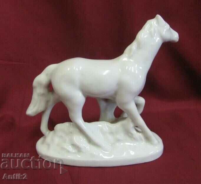 60s Vintich Porcelain Figure - Horse IZIDA Bulgaria with price 90.00 BGN | € 46.02 60s Vintich Porcelain Figure - Horse IZIDA Bulgaria with price 90.00 BGN | € 46.02