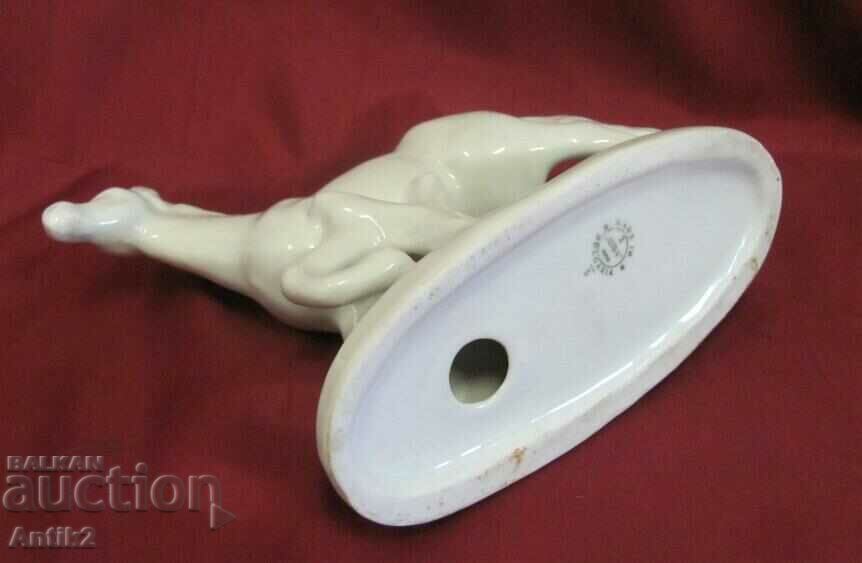 Auction 60s Vintich Porcelain Figure - Horse IZIDA Bulgaria Auction 60s Vintich Porcelain Figure - Horse IZIDA Bulgaria