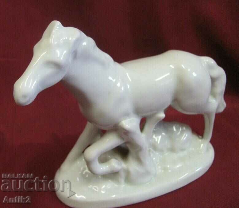 60s Vintich Porcelain Figure - Horse IZIDA Bulgaria - 6 60s Vintich Porcelain Figure - Horse IZIDA Bulgaria - 6