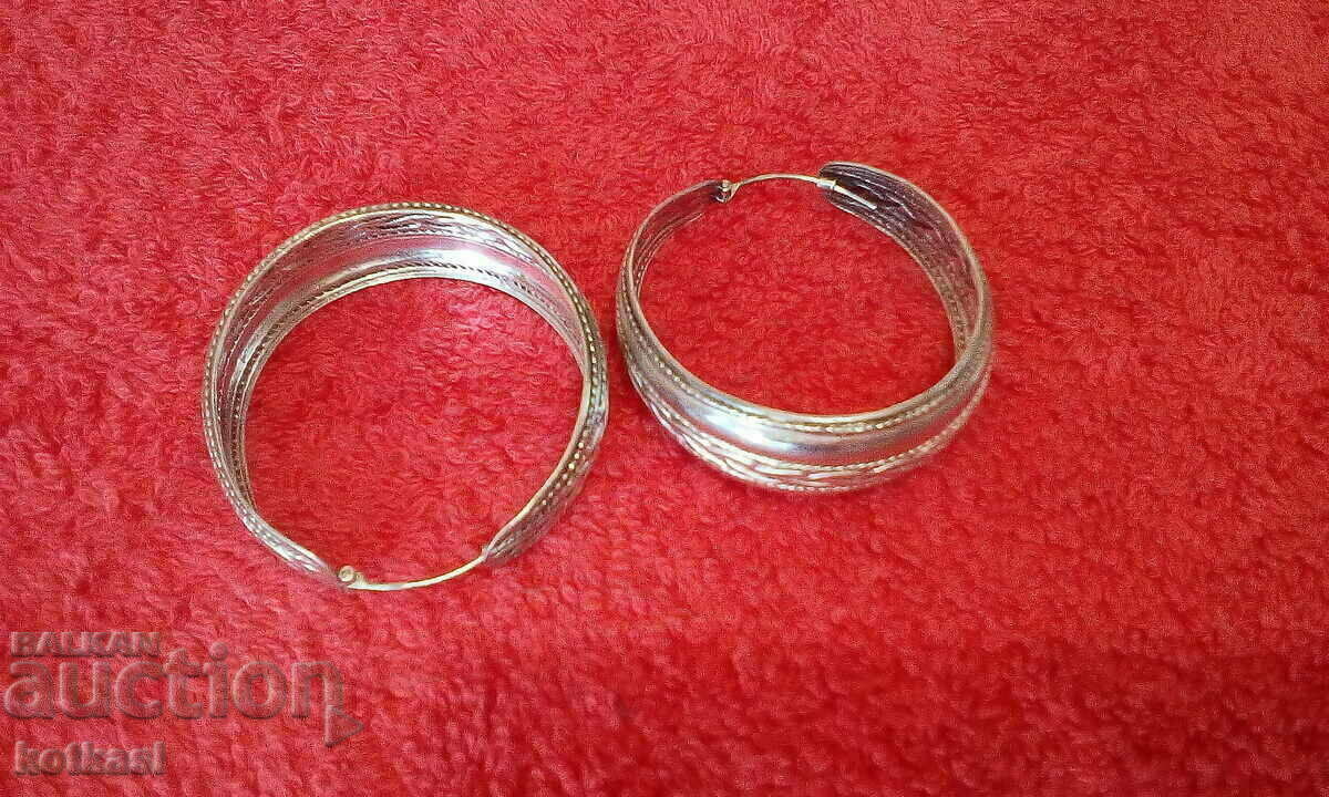 Old silver big earrings mark with price 95.50 BGN | € 48.83 Old silver big earrings mark with price 95.50 BGN | € 48.83