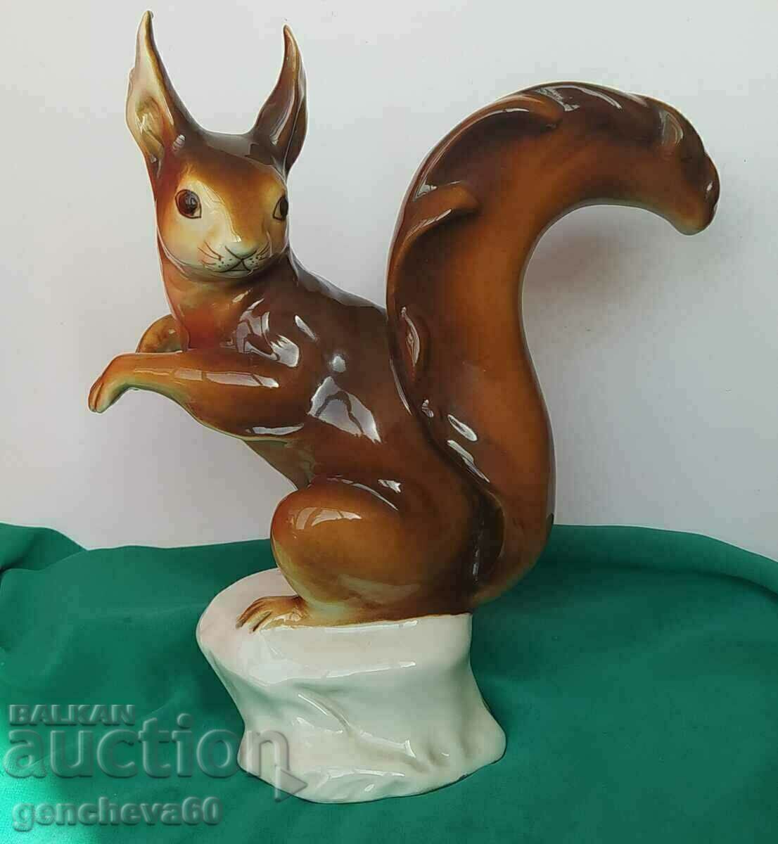 VINTAGE RED SQUIRREL - 7 VINTAGE RED SQUIRREL - 7