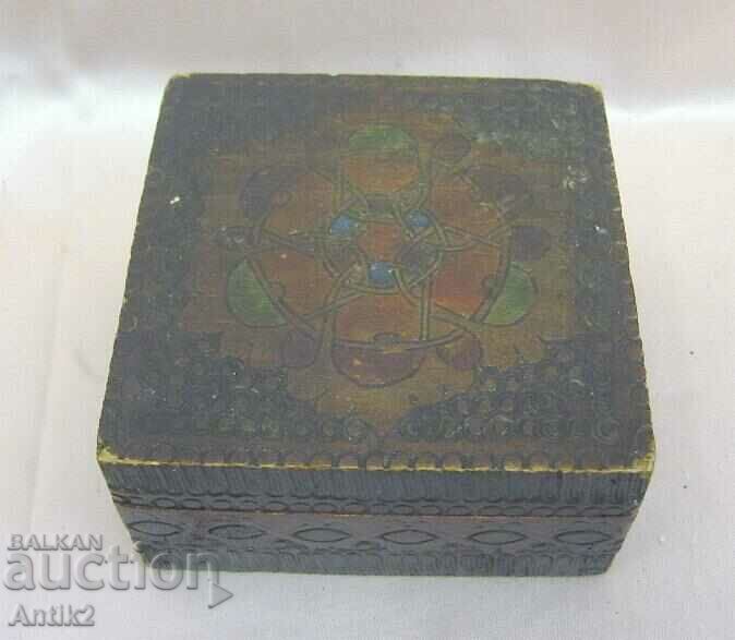 19th Century Small Wooden Box - 5 19th Century Small Wooden Box - 5