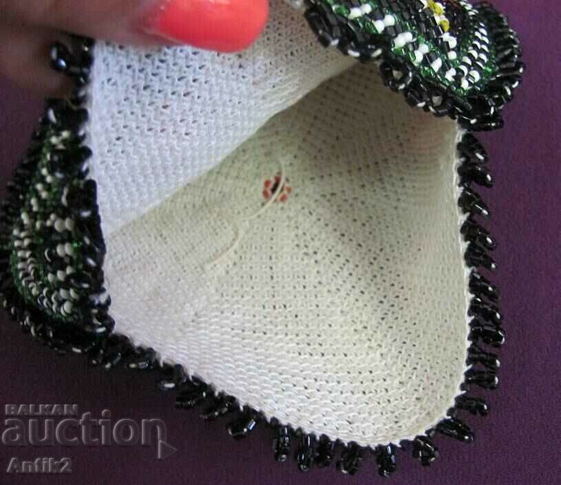 Auction 19th Century Handmade Beaded Women's Purse Auction 19th Century Handmade Beaded Women's Purse