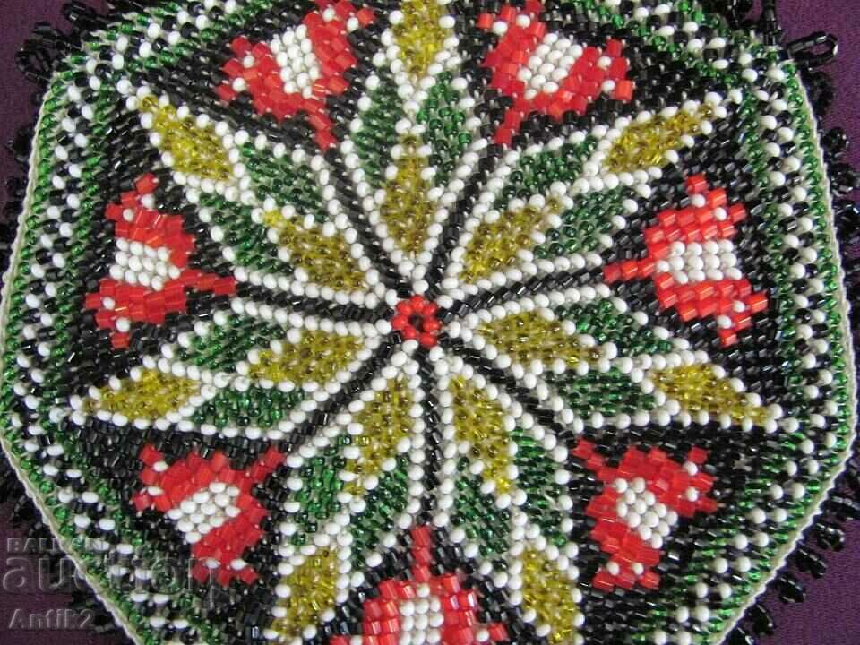 Delivery of 19th Century Handmade Beaded Women's Purse Delivery of 19th Century Handmade Beaded Women's Purse