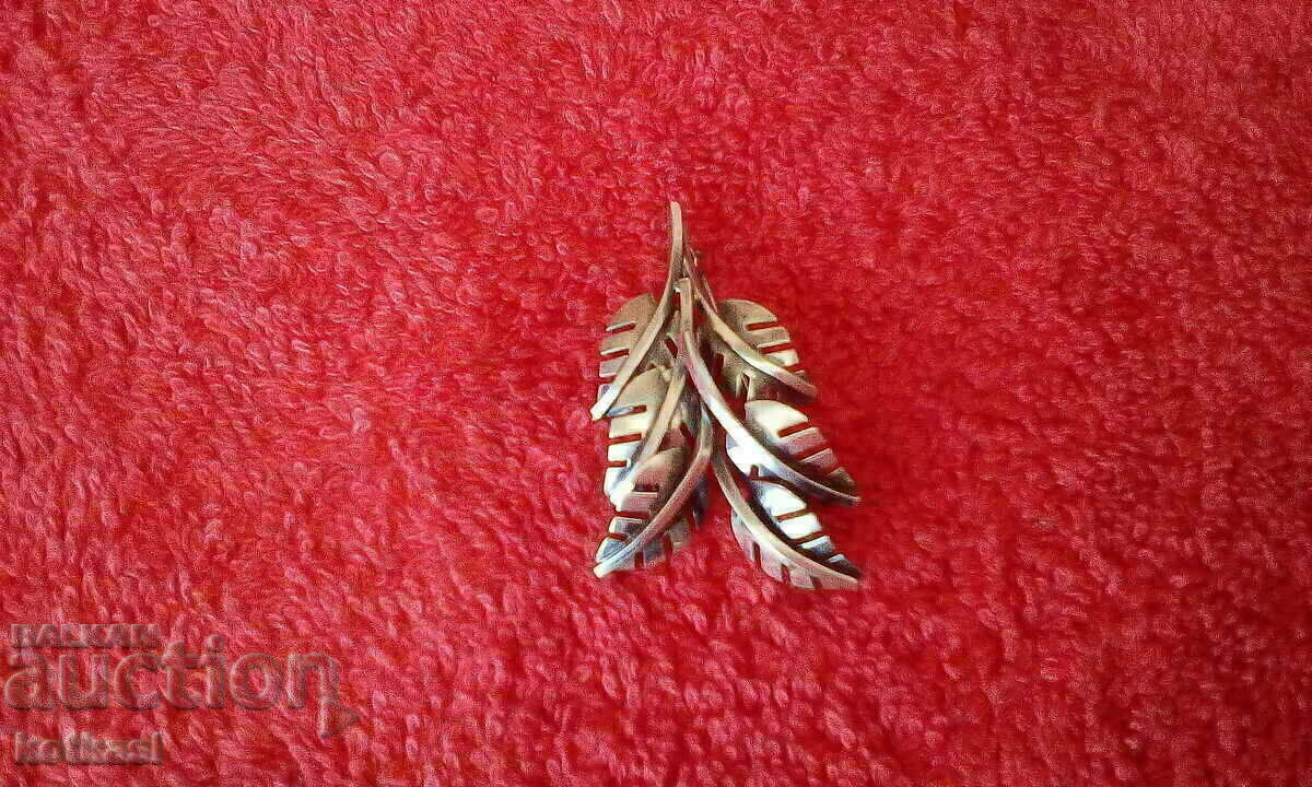 Old solid silver 835 brooch marks with price 85.50 BGN | € 43.72 Old solid silver 835 brooch marks with price 85.50 BGN | € 43.72