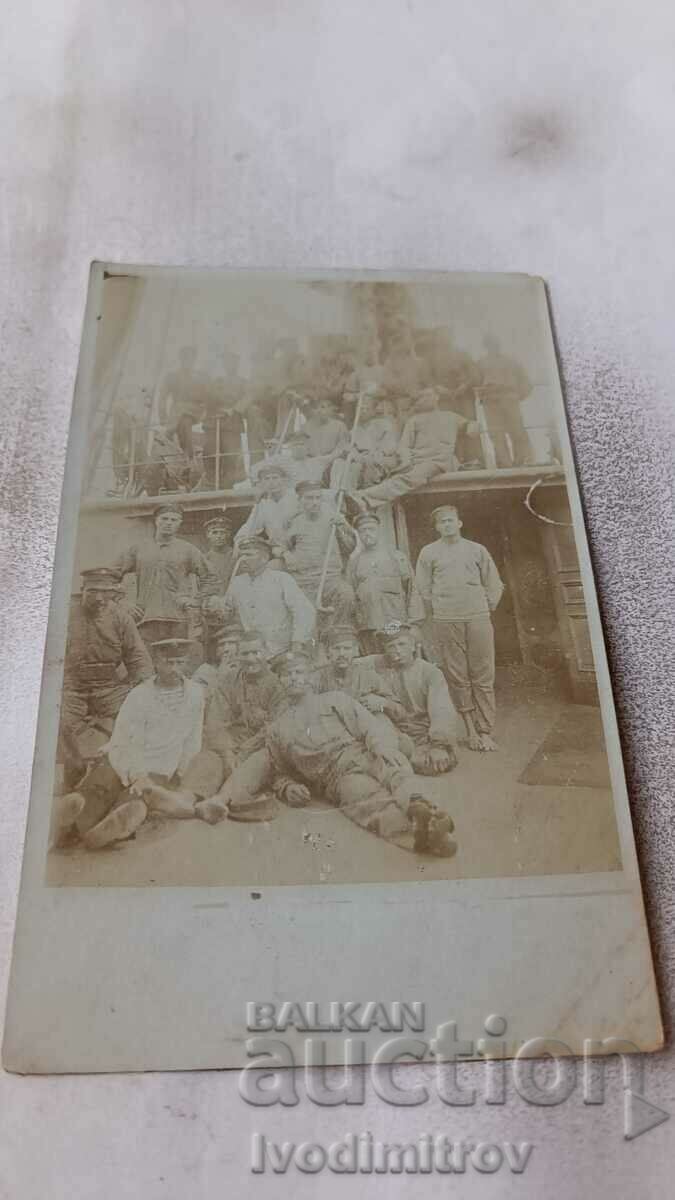 Снимка Варна Моряци на крайцера Надежда 1917