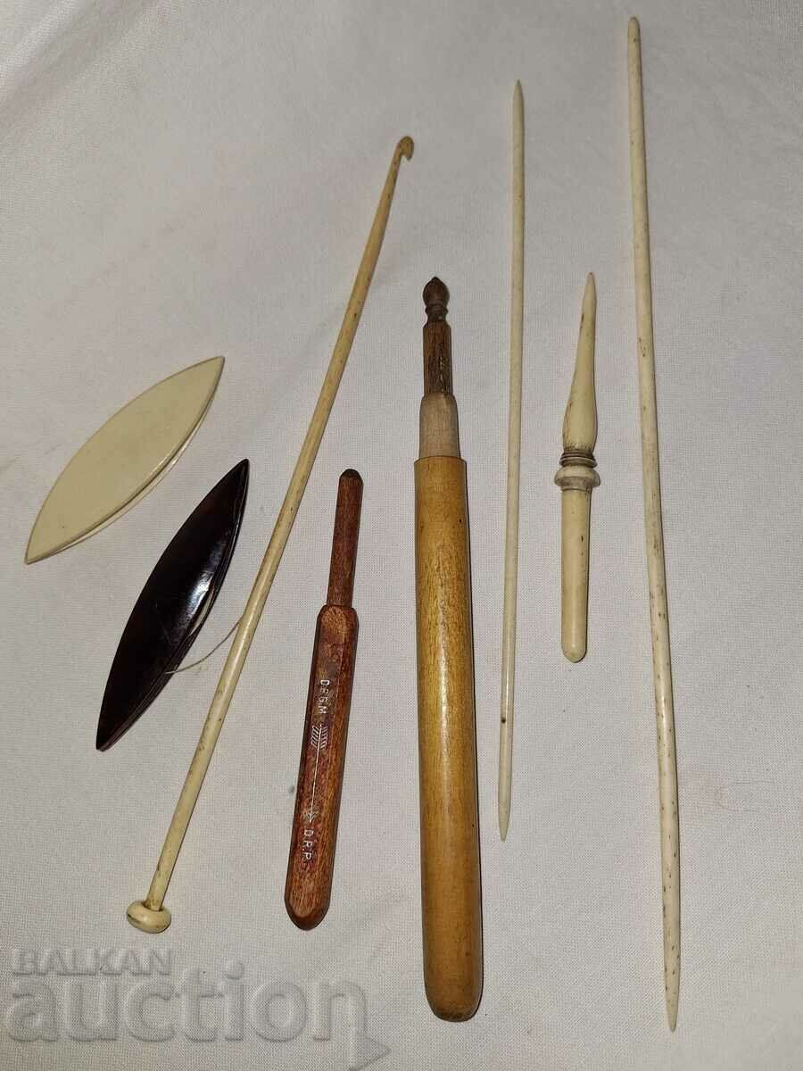 Old bone knitting sewing accessories