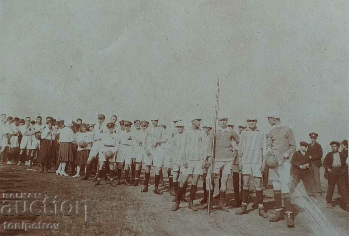 Echipele de fotbal Rakovski Sofia și Slavia 1923.