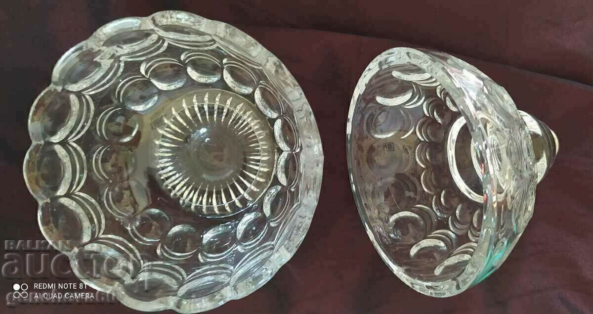 Beautiful crystal candy box with lid with price 21.00 BGN | € 10.74 Beautiful crystal candy box with lid with price 21.00 BGN | € 10.74