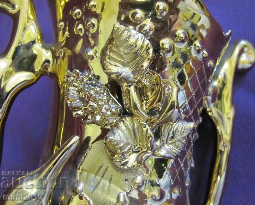 Livrarea Vasă din porțelan lucrată manual Vintich Livrarea Vasă din porțelan lucrată manual Vintich