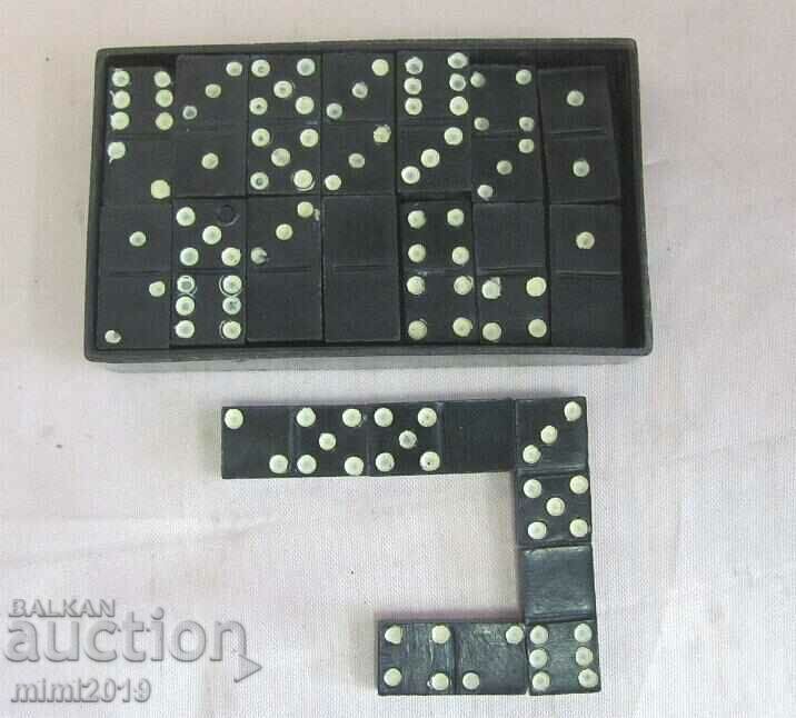 Auction Vintich Bakelite Mini Dominoes for Play Auction Vintich Bakelite Mini Dominoes for Play