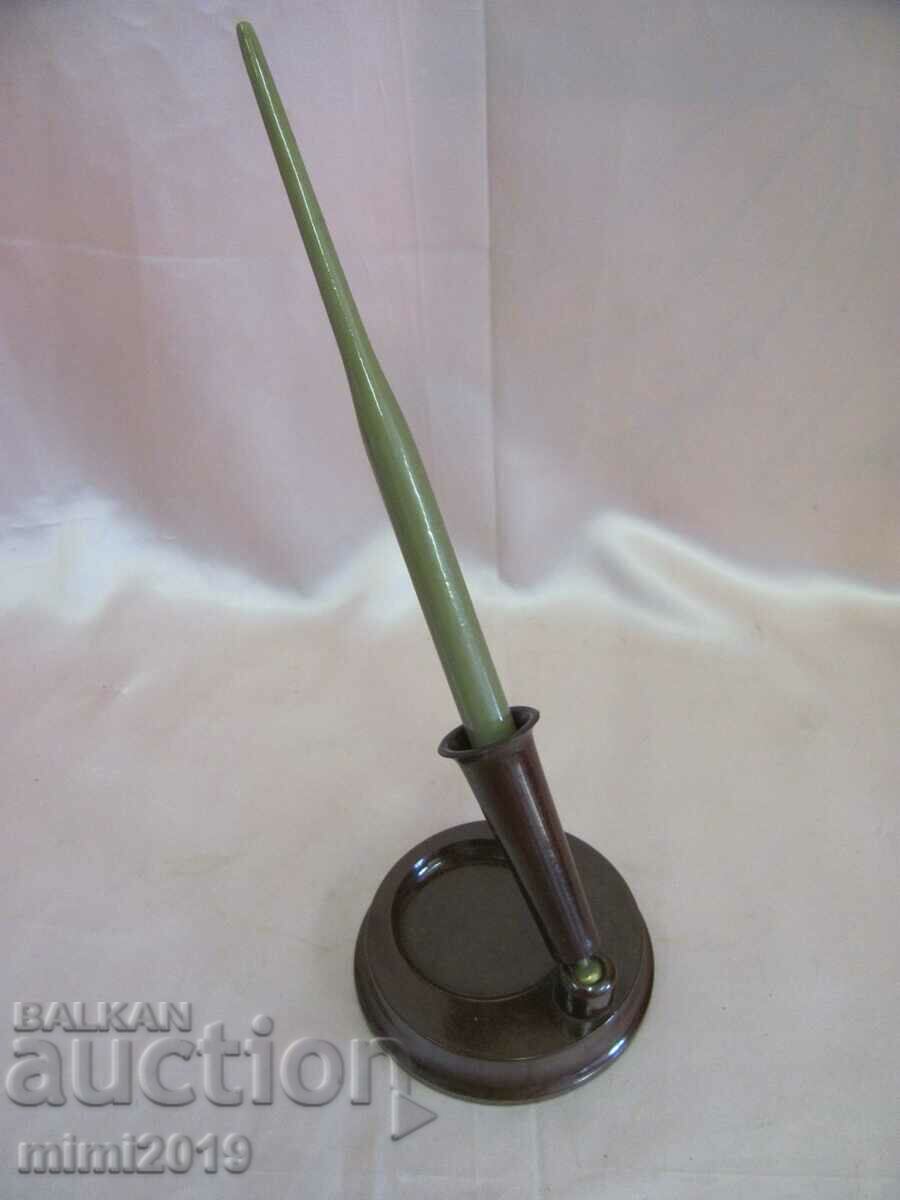 Vintich Wooden Pen Holder with Bakelite Desk Stand with price 30.00 BGN | € 15.34 Vintich Wooden Pen Holder with Bakelite Desk Stand with price 30.00 BGN | € 15.34