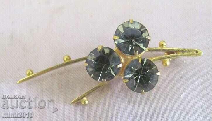 Auction Vintich Women's Beautiful Bohemia Brooch Auction Vintich Women's Beautiful Bohemia Brooch